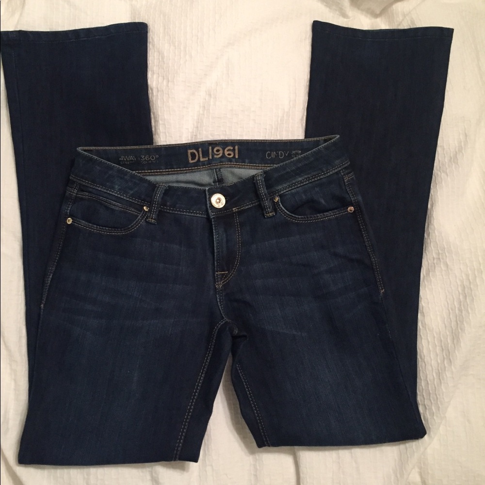 DL1961 petite slim bootcut stretch jeans